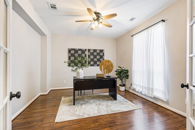 Photo - 7905 Purple Martin Way