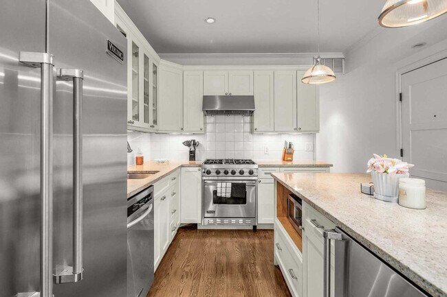 Photo - 49 W 16th St Unit ID1289702P