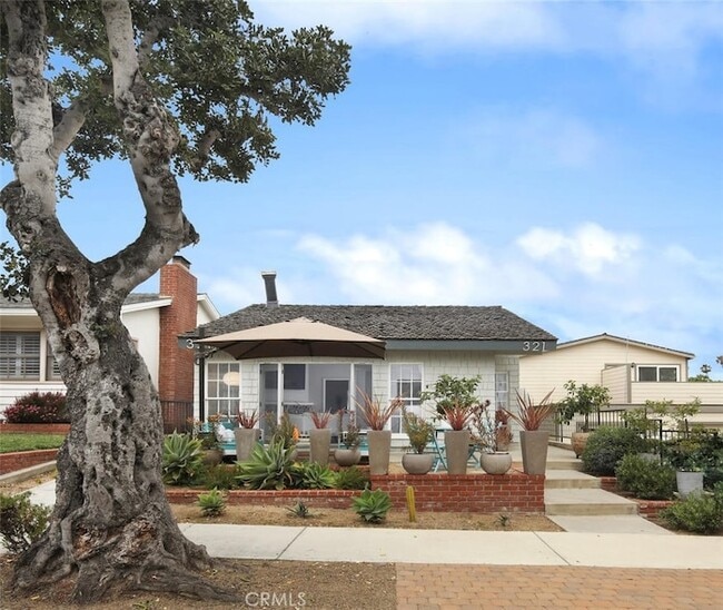 Building Photo - 321 Iris Ave