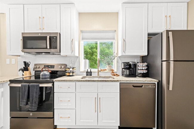 Photo - 18419 Sharon Ln Unit ID1032349P