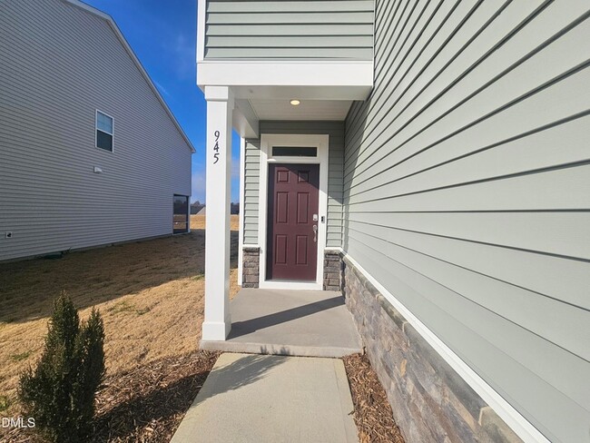 Photo - 945 Glowing Star Ln