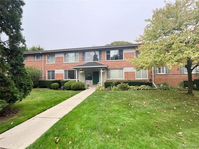 Building Photo - 928 N Adams Rd Unit 2