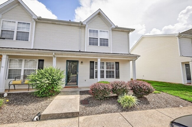 Photo - 407 Arapaho Dr