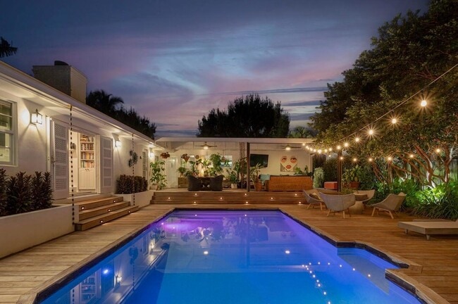 Photo - 302 NW 16th St