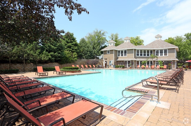 Building Photo - Steeplechase on Maple