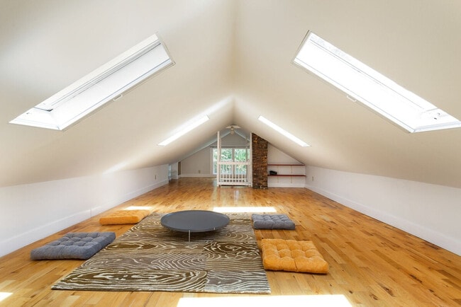 Photo - 4042 1st Ave NE Unit ID1341973P