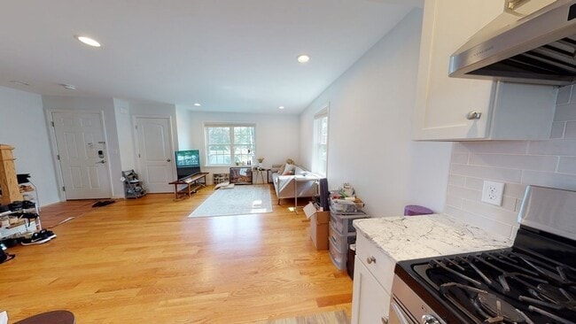 Photo - 28 Woodruff Ave