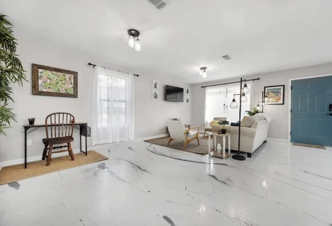 Photo - 2001 N 61st Ave Unit SI ID1354817P