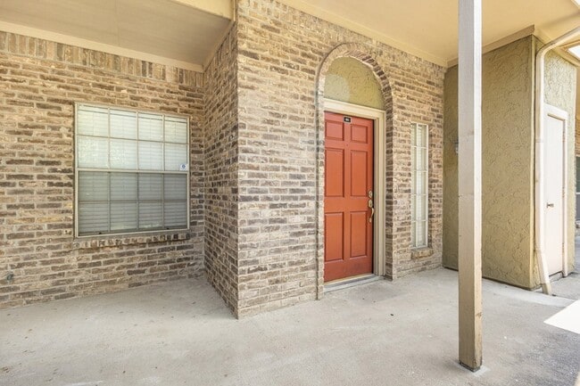 Photo - 5740 Martel Ave Unit B3