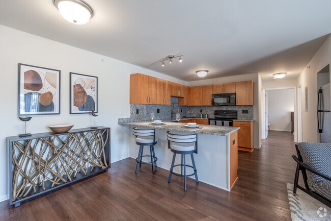 2BR, 1BA - 960SF - Dining Room - Miles Apartments