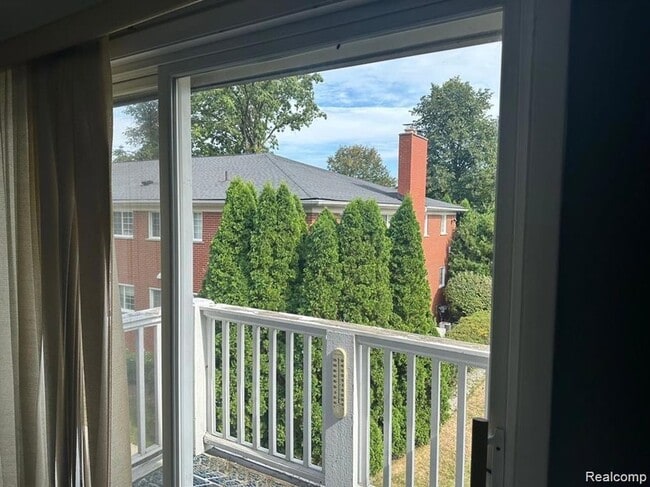 Photo - 487 N Eton St Unit B 6