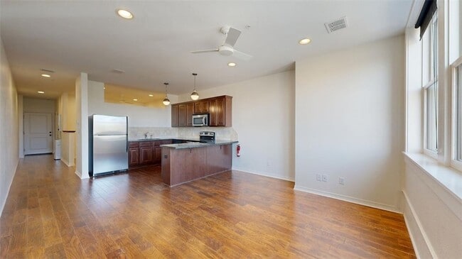 Photo - 206 N Main St Unit 128