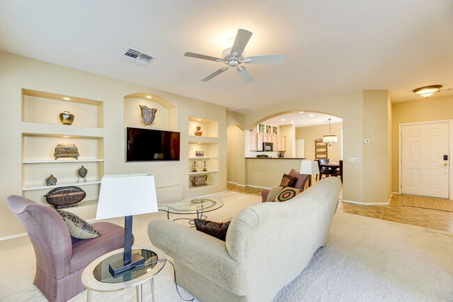 Building Photo - 9746 E Coopers Hawk Dr Unit SI ID1546352P