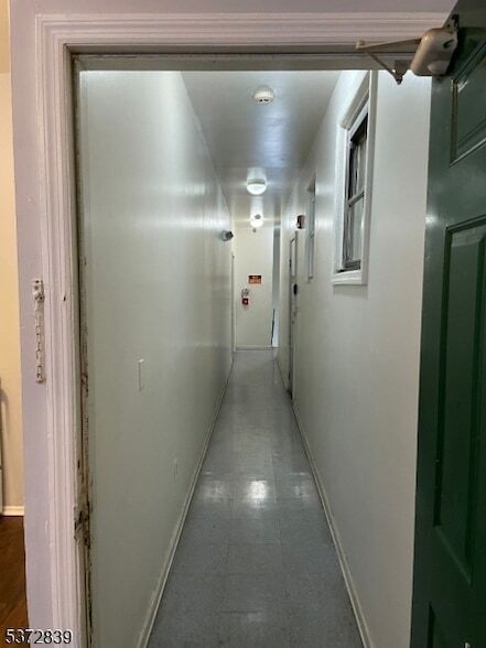 Building Photo - 1165 E State St Unit 10