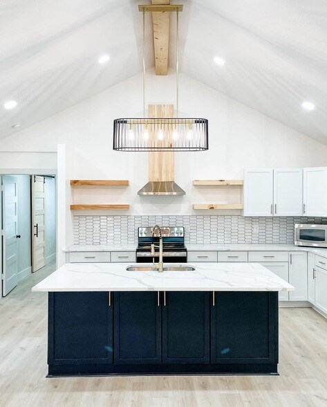 Photo - 3211 N Central St