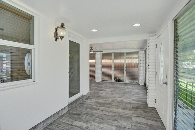 Photo - 1617 NE 17th Terrace