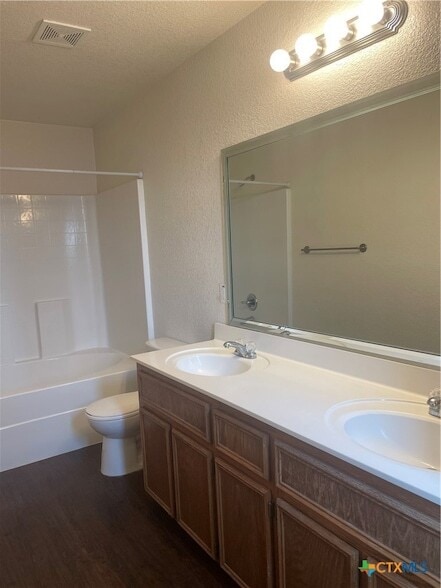 Photo - 4702 Waterproof Dr Unit B