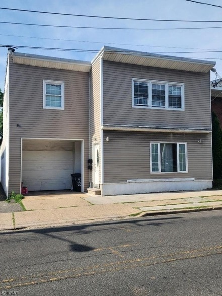 Photo - 245 W Grand St