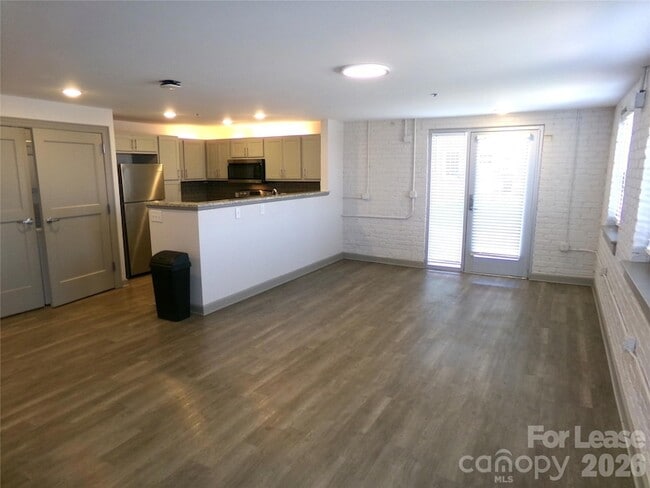 Photo - 197 N 2nd St Unit 003