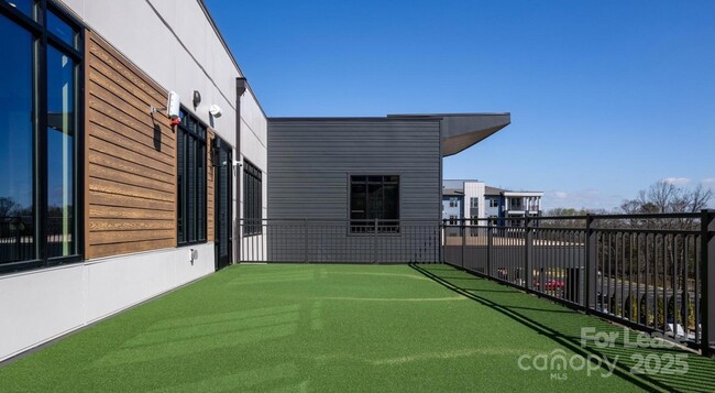 Photo - 305 Prine Pl Unit C4