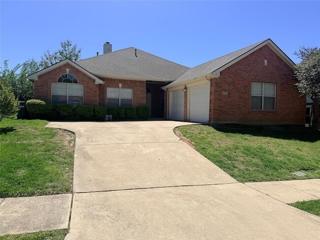 Building Photo - 2829 Rosewood Blvd