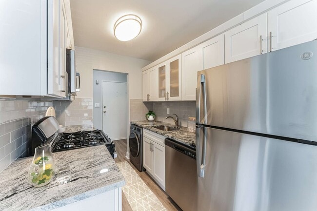 Photo - Mid Island Apartments