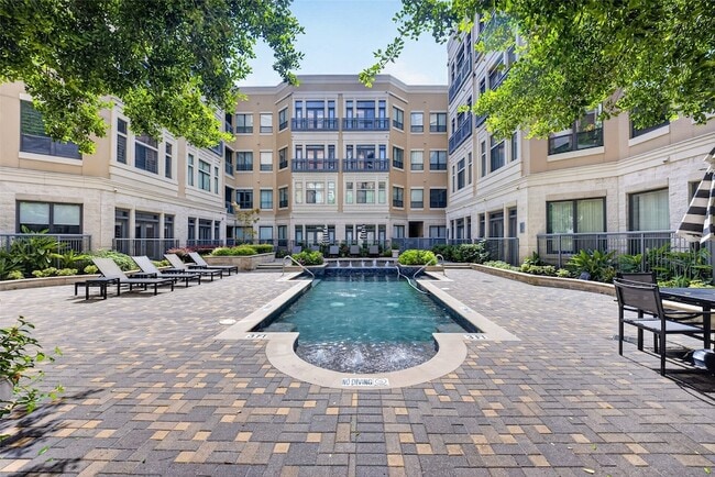 Building Photo - 1901 Post Oak Blvd Unit 3210