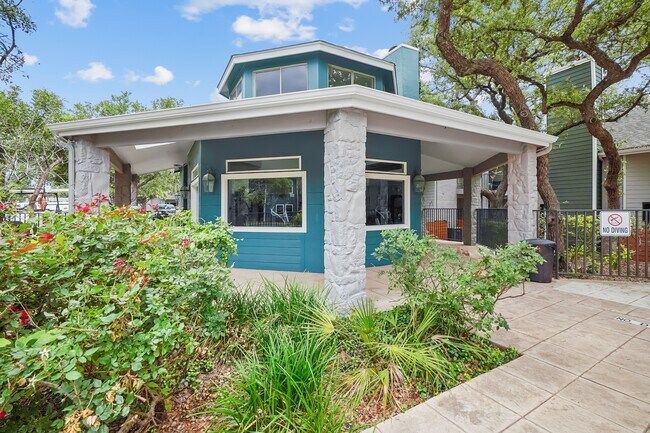 Fitness Center - Apex Apartments