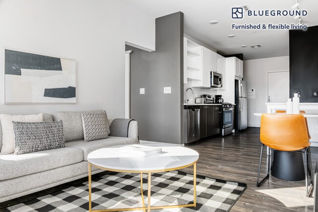 Photo - 5 Glassworks Ave Unit FL5-ID584