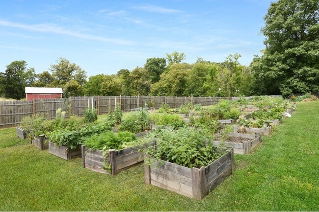 Photo - Portage Pointe Apartments