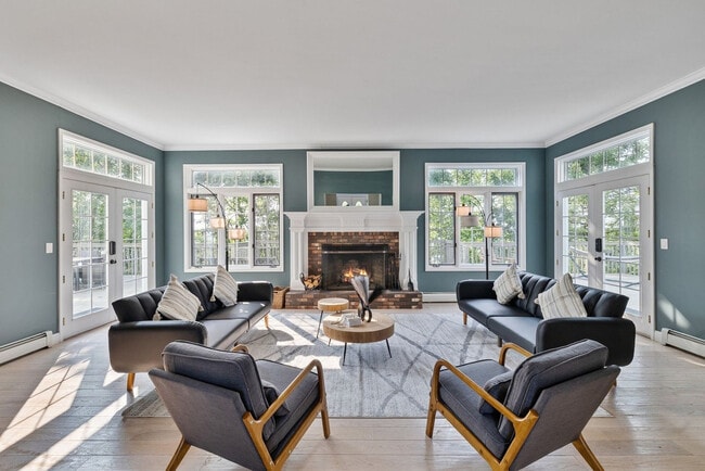 Photo - 321 Museum Village Rd Unit SI ID1466758P