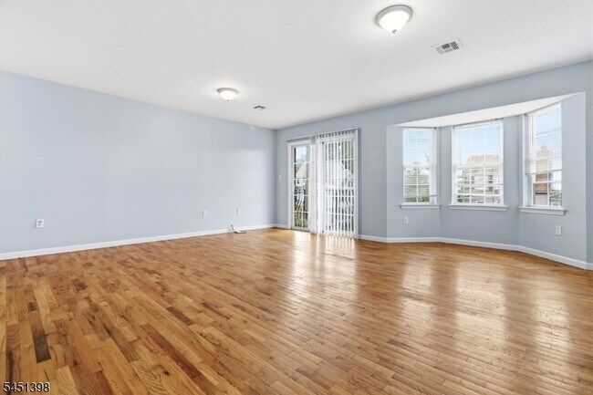 Photo - 83 Farley Ave