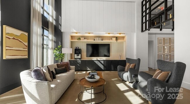 Photo - 704 W Tremont Ave