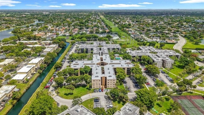 Photo - 8420 SW 133rd Avenue Rd Unit 412