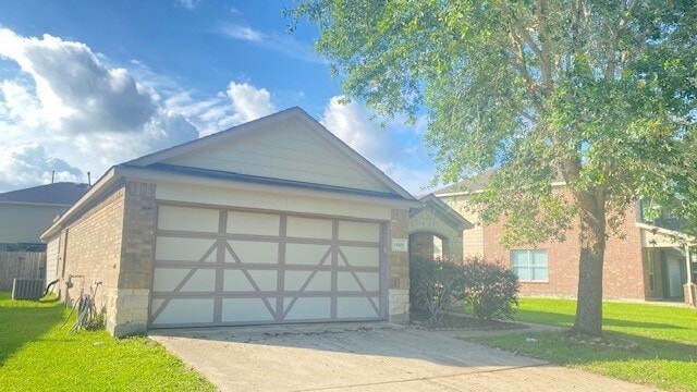 Building Photo - 13001 Trail Manor Dr