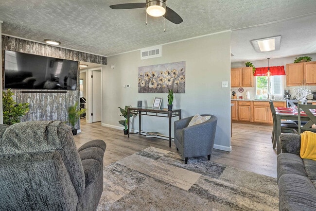 Photo - 1217 Falcon Ave Unit SI FL1-ID1545931P