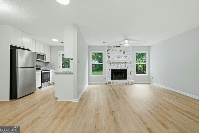 Photo - 210 Meadow Run