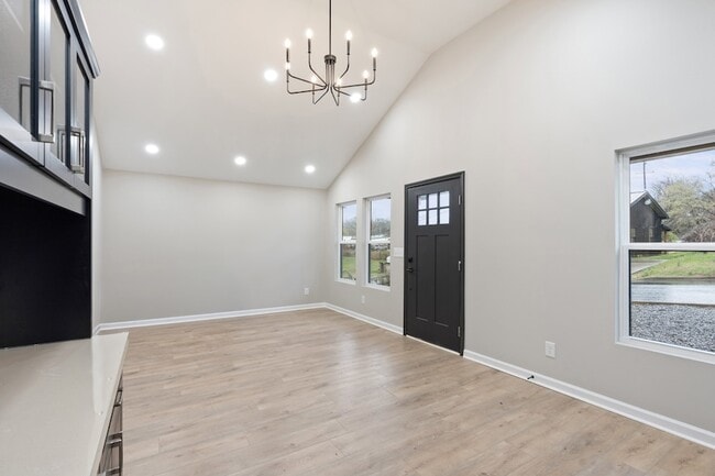 Photo - 804 Martin St