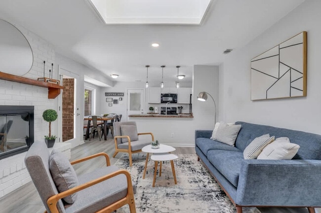 Building Photo - 402 Symons St Unit ID1244794P