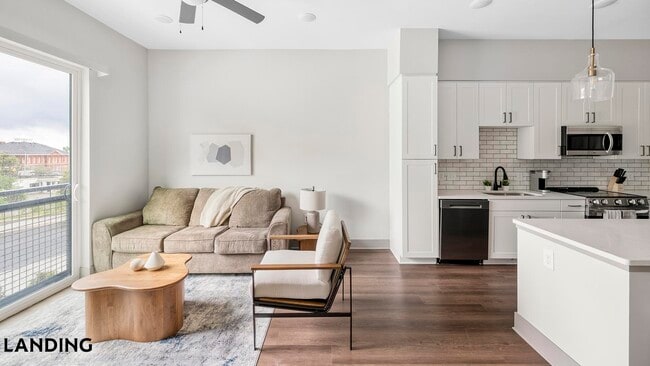 Building Photo - 1310 Hillside Ave Unit 232