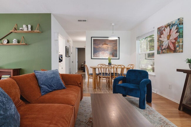 Building Photo - 2806 Rae Dell Ave Unit SI ID1495899P