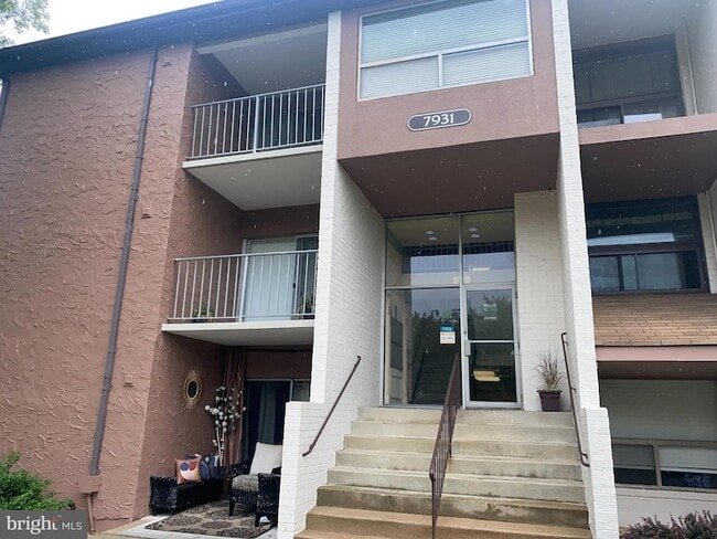 Building Photo - 7931 Mandan Rd Unit 623