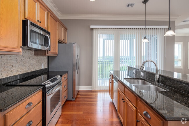 2BR, 2BA - Condo - 1,415SF - Kitchen - The Gateway Village