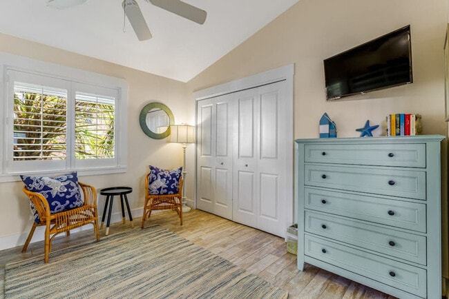 Photo - 744 N Shore Dr Unit SI ID1591483P