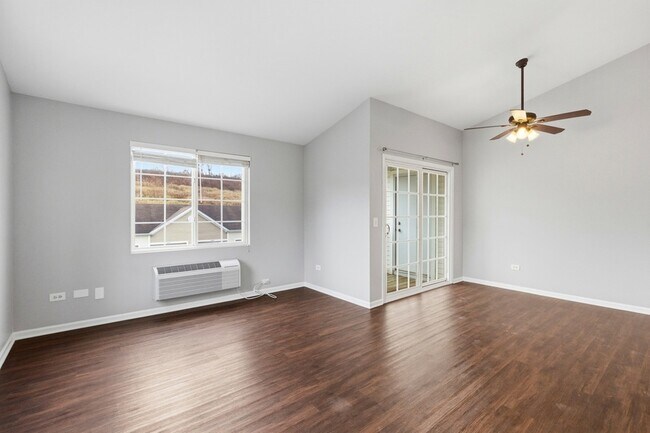 Photo - 2023 Silverstone Dr