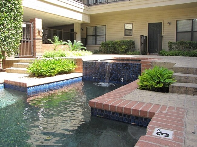 Photo - 106 E 30th St Unit 101