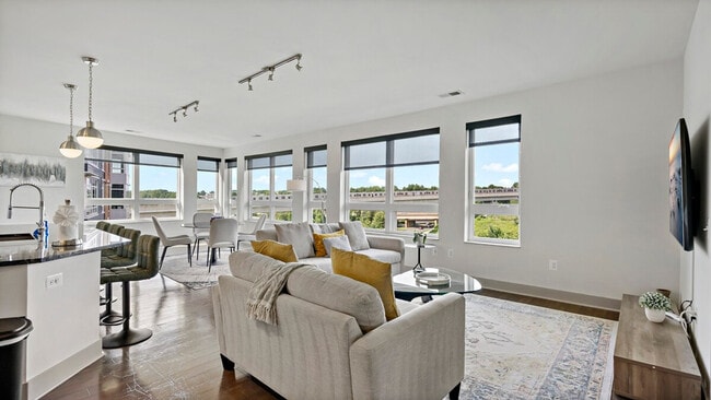 Building Photo - 7370 Montcalm Dr Unit SI ID1395444P