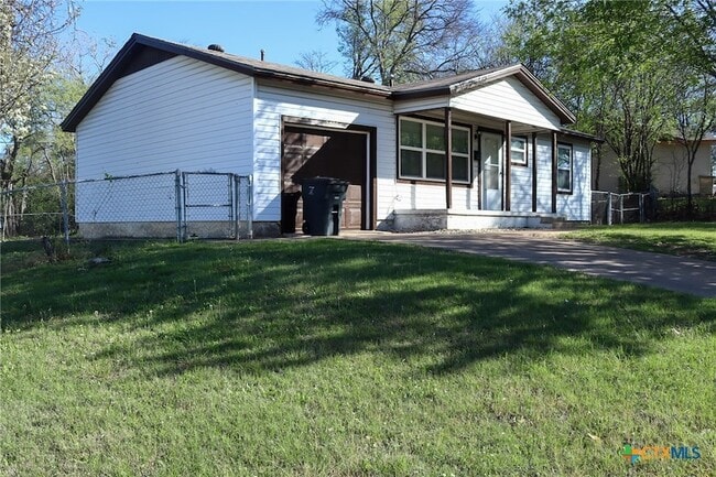 Photo - 2701 Hillside Dr