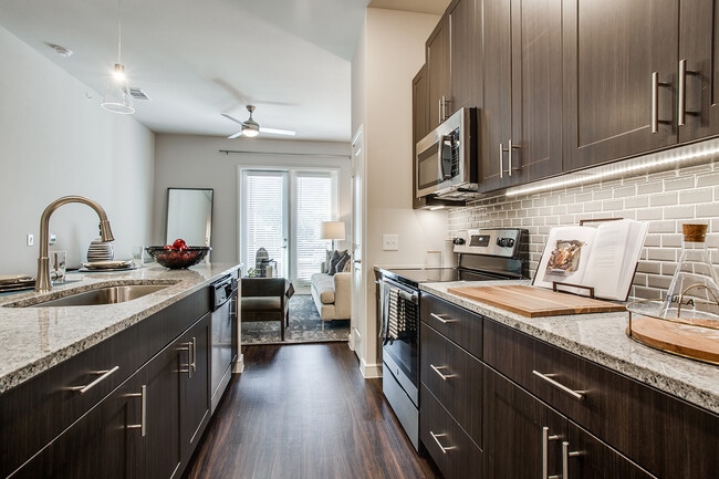 Photo - Vantage at Spring Creek