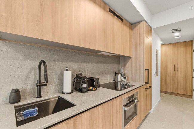 Photo - 121 NE 5th St Unit GO FL6-ID1470511P